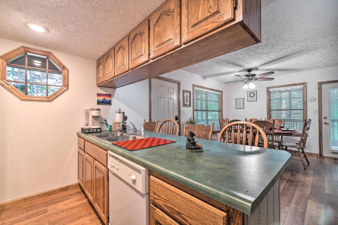 Picturesque Pigeon Forge Cabin With Mountain Views Экстерьер фото