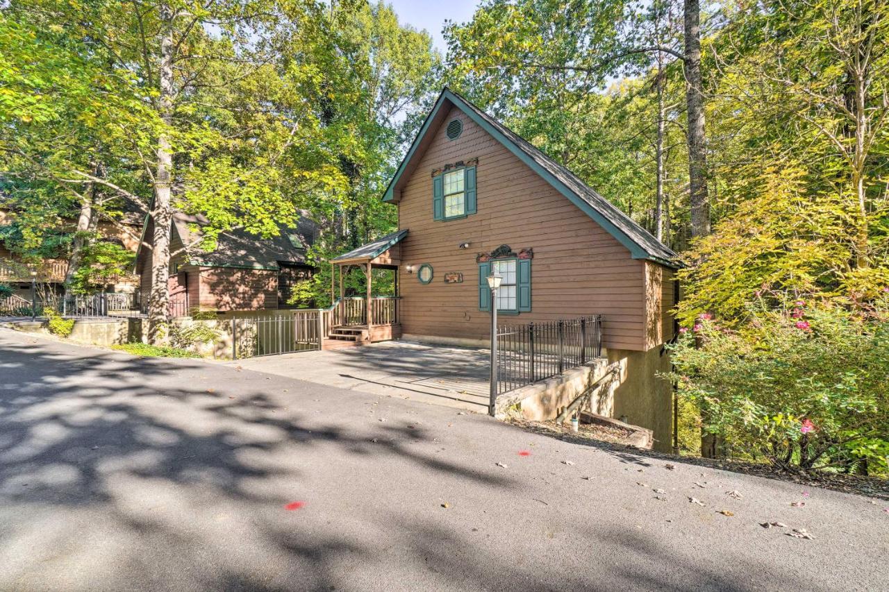 Picturesque Pigeon Forge Cabin With Mountain Views Экстерьер фото